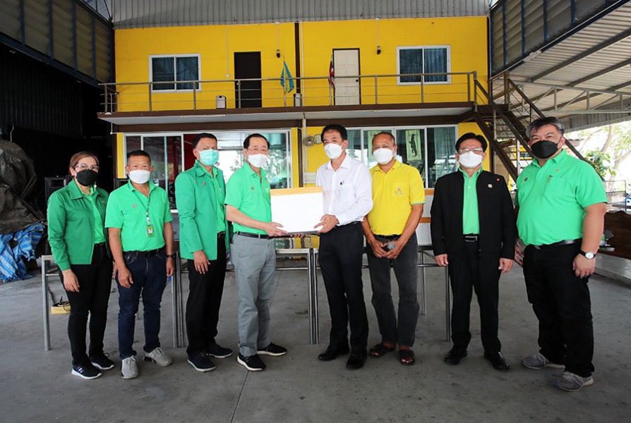 รมว. คลังเยี่ยมชมธุรกิจบุญมาฟาร์ม จ.ฉะเชิงเทรา