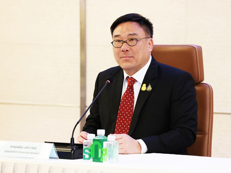 แถลงข่าวเรื่องการพักหนี้เกษตรกร